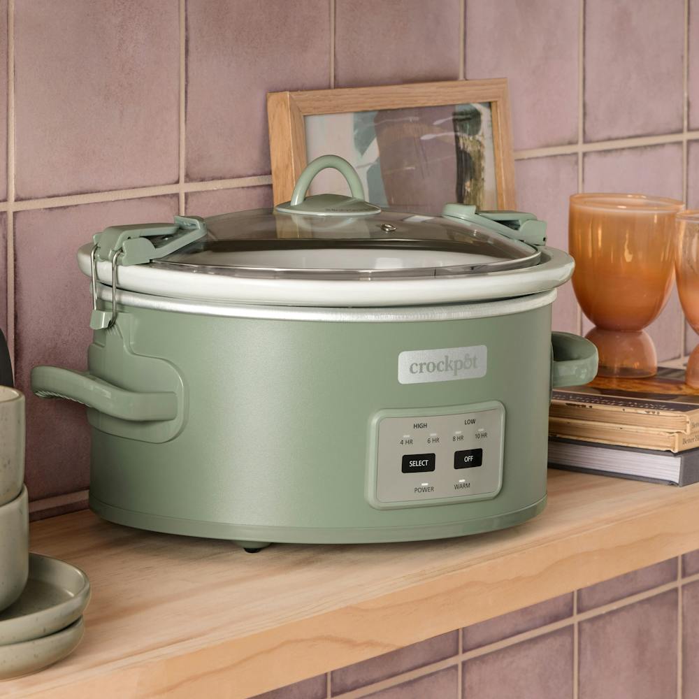 crock-pot-programmable-design-series-6-quart-cook-and-carry-slow-cooker-moonshine-r9 35da96db-7241-3d5a-8296-0e309727e190.jpg